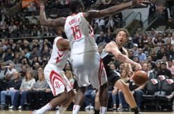 华体会APP下载-猛龙轻取火箭，主场势不可挡