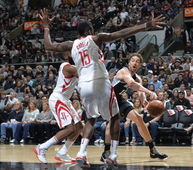 猛龙轻取火箭,主场势不可挡 猛龙轻取火箭,主场势不可挡