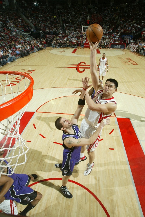 猛龙轻取火箭,主场势不可挡 猛龙轻取火箭,主场势不可挡