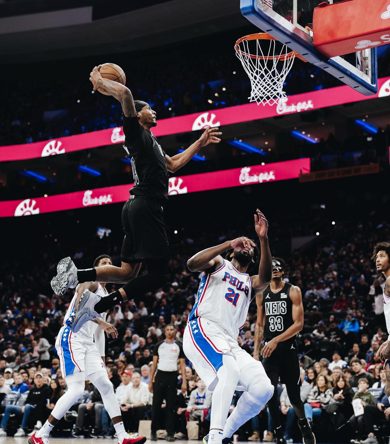 篮网核心绽放，为球队带来胜利