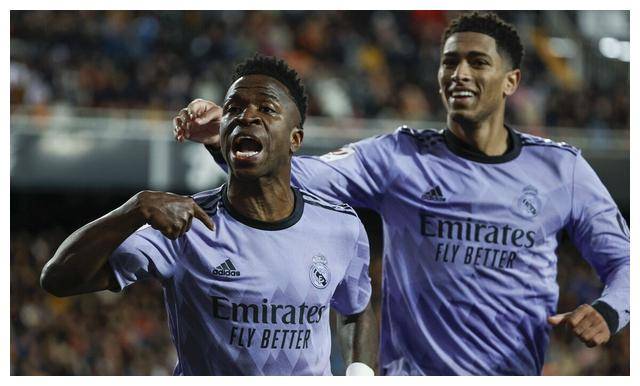 瓦伦西亚连续平局,球队战绩不尽如人意 瓦伦西亚连续平局,球队战绩不尽如人意