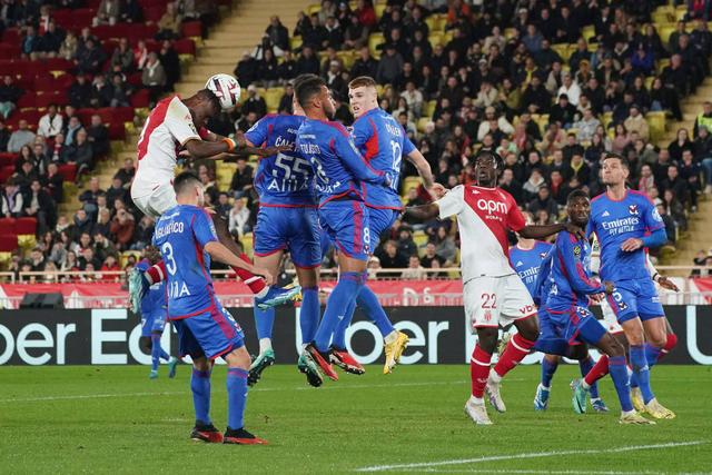 关于里昂俱乐部在联赛中有哪些值得关注的对手?的信息 关于里昂俱乐部在联赛中有哪些值得关注的对手?的信息